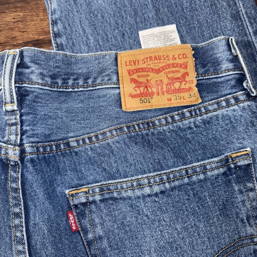 Levi's 501 Button Fly Straight Leg Blue Jeans Men's 35x34